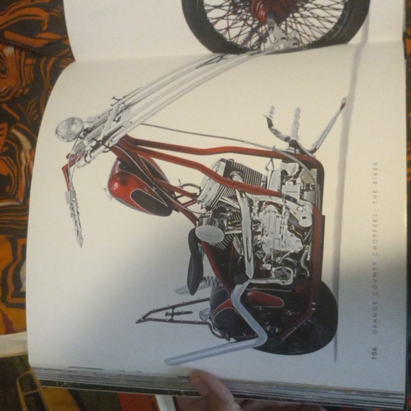 American/Orange County Choppers motorcycle book - Picture 3 of 7